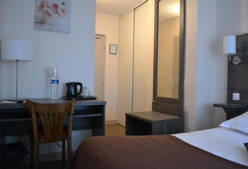 Номер Стандарт, Logis Hôtel Le Carnot