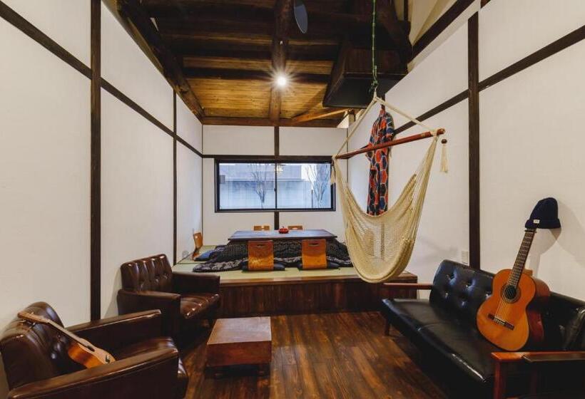 Дом 1 Спальня, Couch Potato Hostel   Vacation Stay 88241