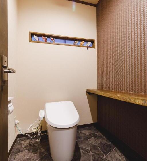 Дом 1 Спальня, Couch Potato Hostel   Vacation Stay 88241