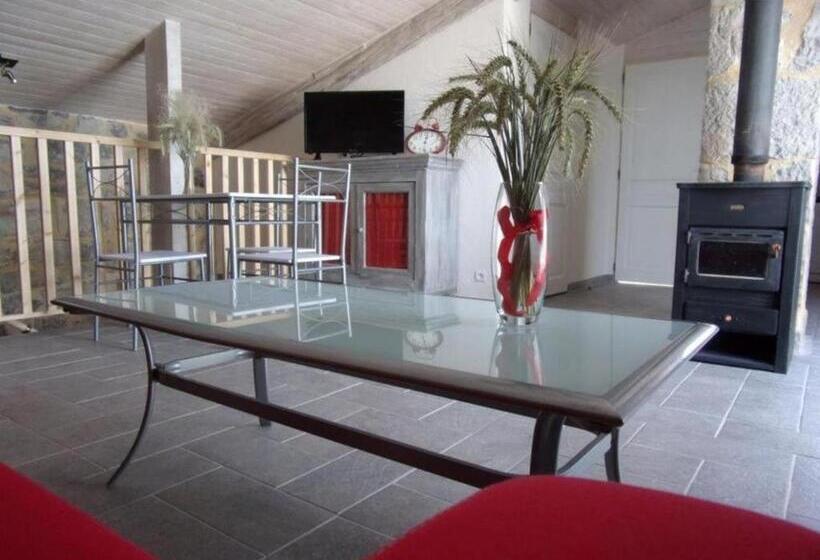 خانه 4 خوابه, Gîte L Escoussou Au Calme, 6p, 4ch, 130m2, Charme Et Nature, Piscine Chauffée, Sud Ardèche