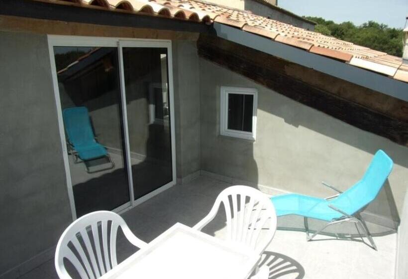 خانه 4 خوابه, Gîte L Escoussou Au Calme, 6p, 4ch, 130m2, Charme Et Nature, Piscine Chauffée, Sud Ardèche