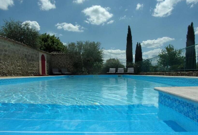 خانه 4 خوابه, Gîte L Escoussou Au Calme, 6p, 4ch, 130m2, Charme Et Nature, Piscine Chauffée, Sud Ardèche