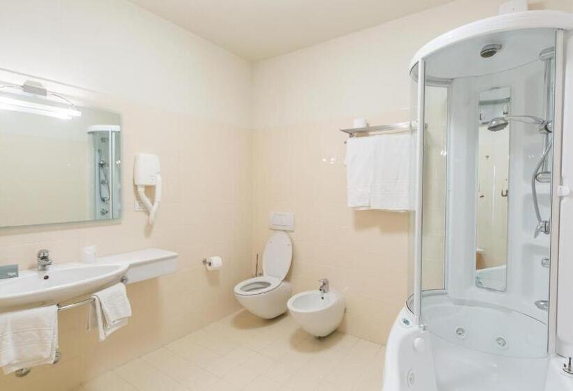 Полулюкс с Балконом, Club Hotel Olivi   Tennis Center