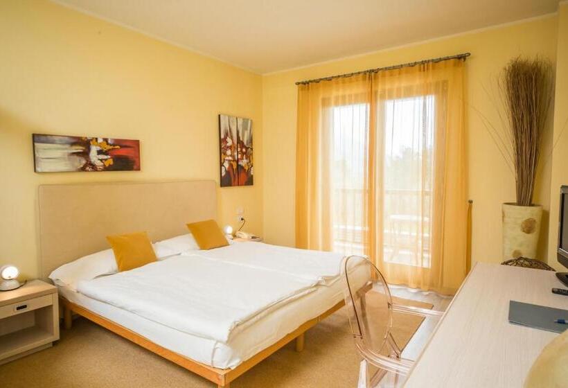 سوییت جونیور, Club Hotel Olivi   Tennis Center