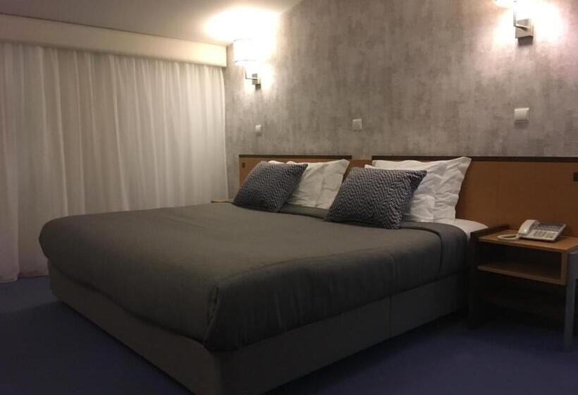 Junior Suite Club, Feira Pedra Bela