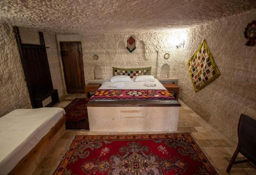 Номер Стандарт, Seven Rock Cave
