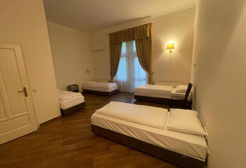 Четырехместный Номер Стандарт, Jókai Villa