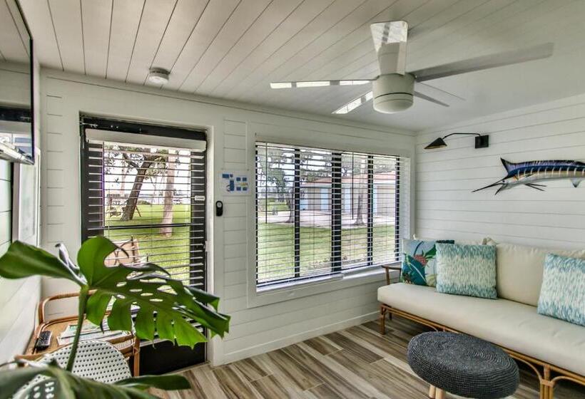 Студия Deluxe, Island View Cottages Sebastian