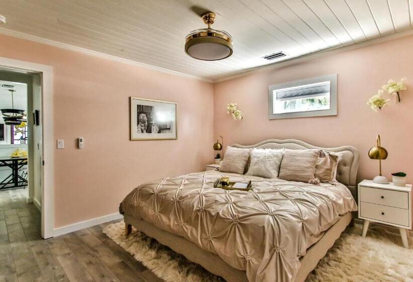Апартаменты 2 Спальни, Island View Cottages Sebastian