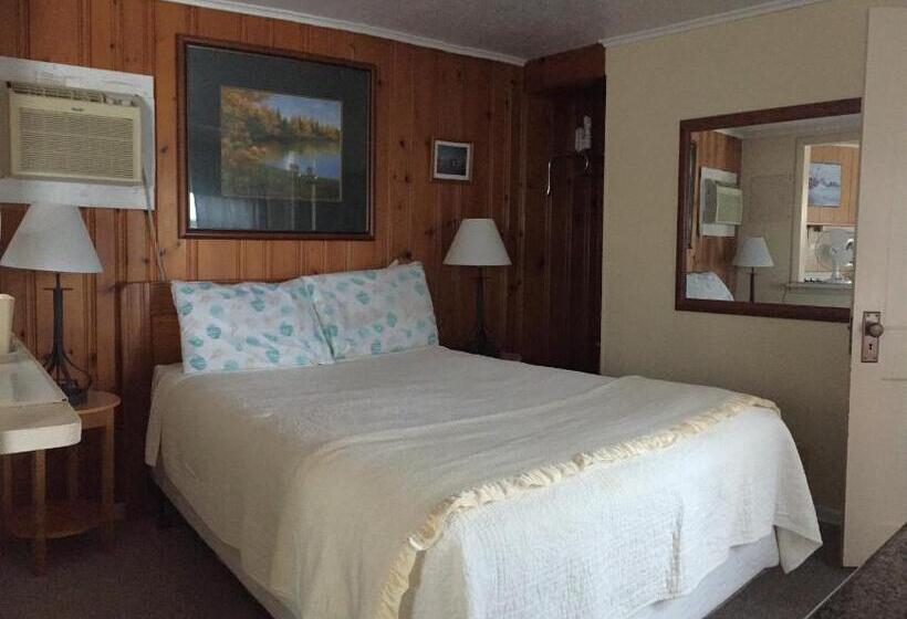 Номер Стандарт Вид на Озеро, Hills Motel & Marina