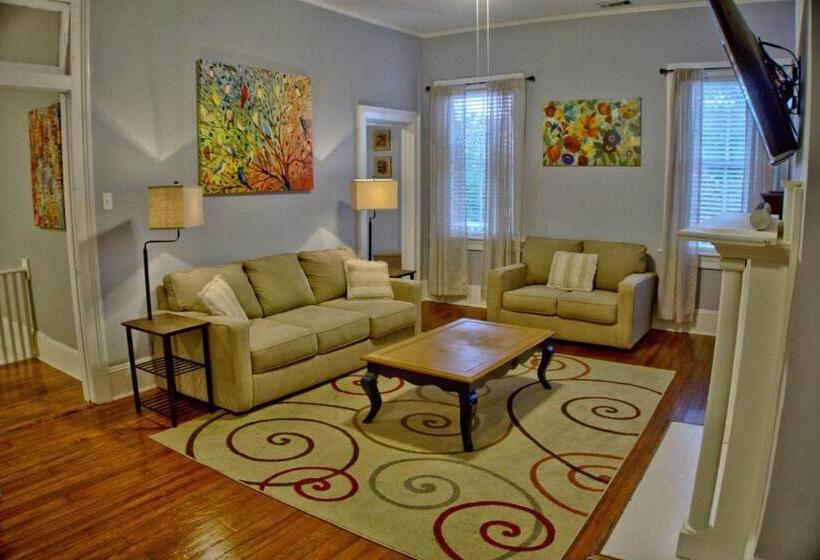 خانه 1 خوابه, Beautiful 6 Bed, 5 Bath Historic Savannah Home