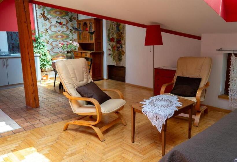 Апартаменты 2 Спальни, Kolory Guest House