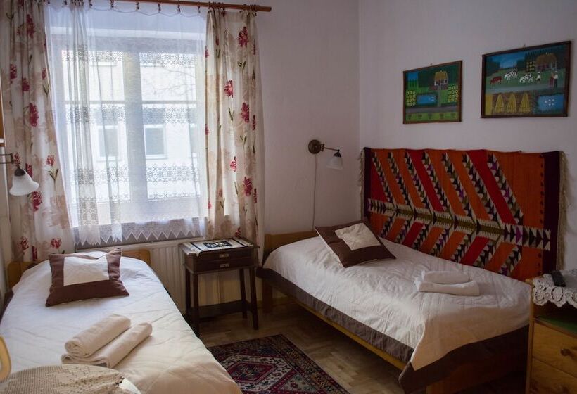 Номер Стандарт Трехместный, Kolory Guest House