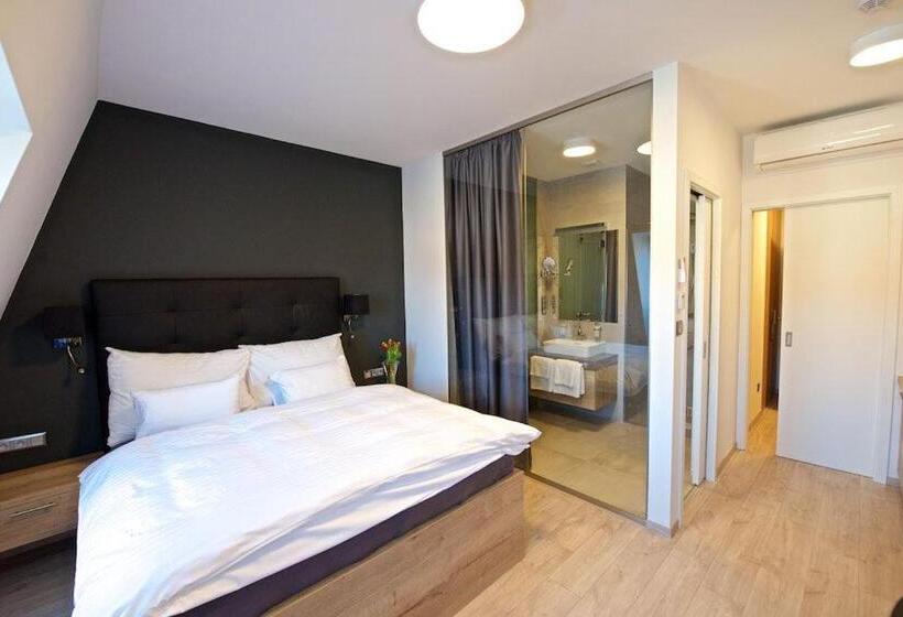 스위트, Grand Hotel Trenčin