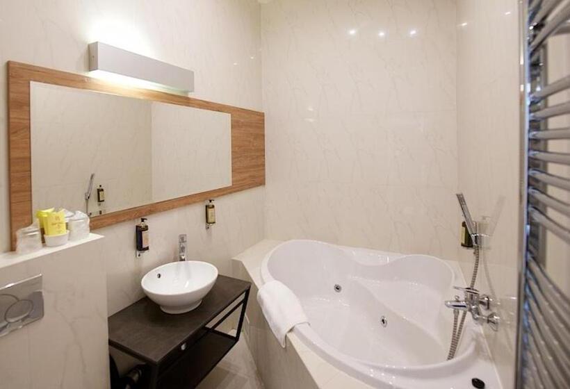 스위트, Grand Hotel Trenčin