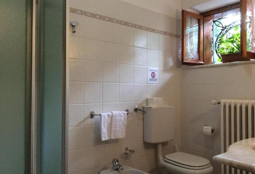バルコニー付きスタンダードトリプルルーム, Albergo Ristorante Scanapà