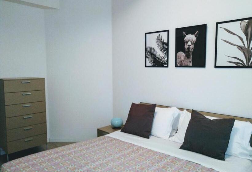 شقة غرفتين, Il Timone