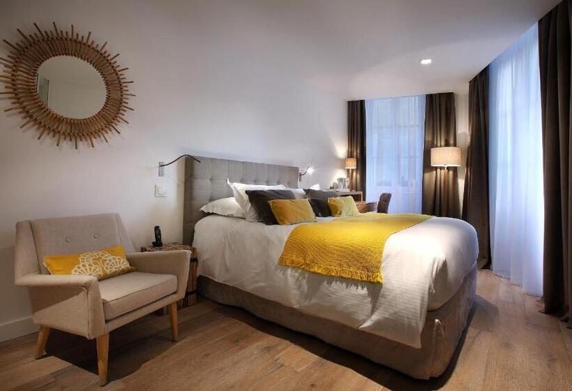 Номер Клуб, Petit Hôtel Confidentiel