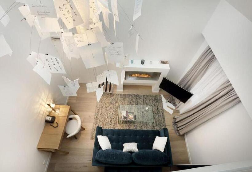 Люкс Дюплекс, Petit Hôtel Confidentiel