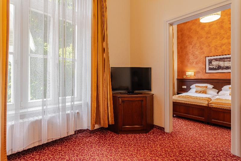 Полулюкс, Radium Palace