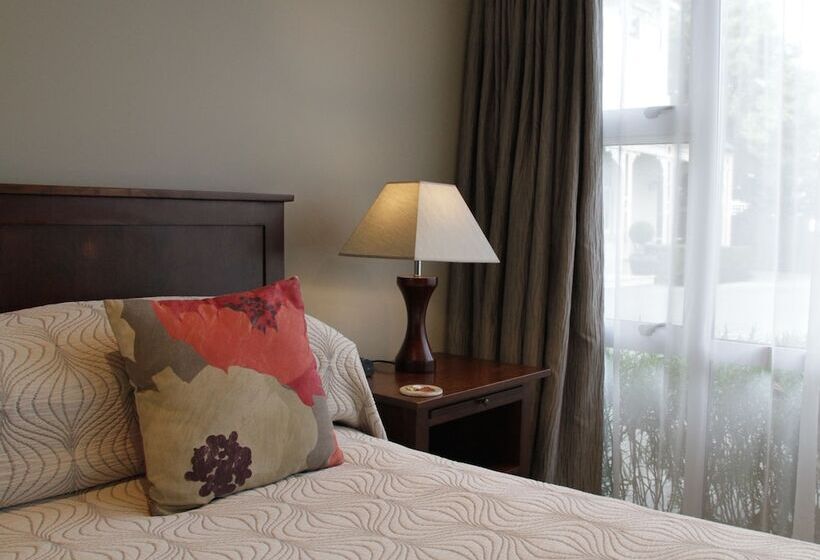 Студия Стандарт, Merivale Manor