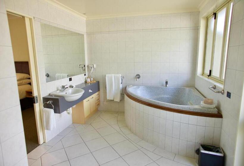 استودیوی سوپریور, Regal Palms Resort
