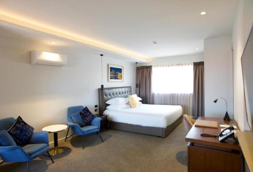 استودیوی لوکس, Regal Palms Resort