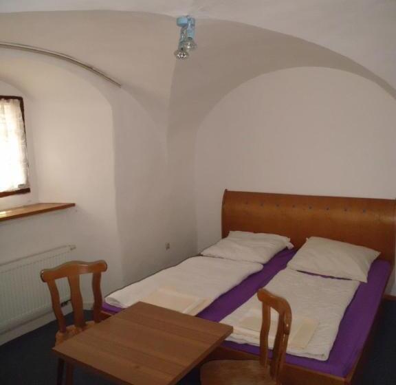 Номер Economy с общей ванной комнатой, Herberge Burg Hohnstein