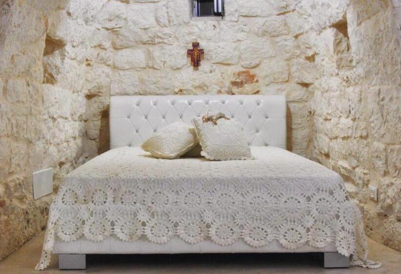 سوئیت کلاسیک, Puntebianche B&b