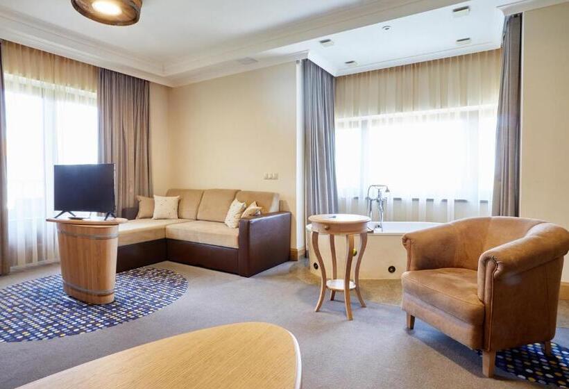 Президентский Люкс, Crocus Gere Bor Hotel Resort & Wine Spa