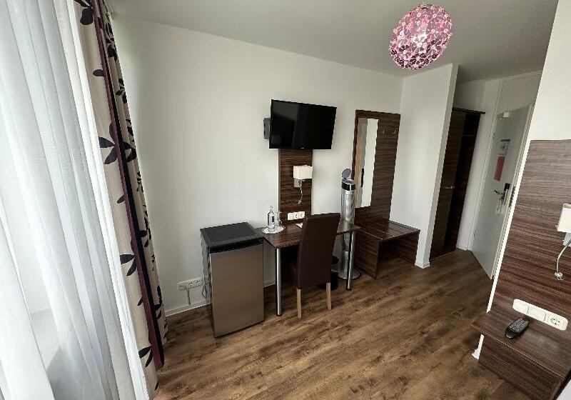 اتاق استاندارد یک نفره, Arthotel Haar
