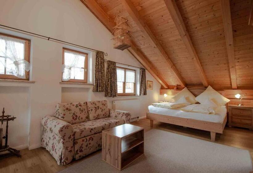 Полулюкс, Ferienhaus Fux