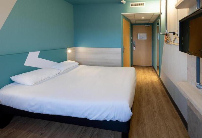 Номер Стандарт, Ibis Budget Millau Viaduc
