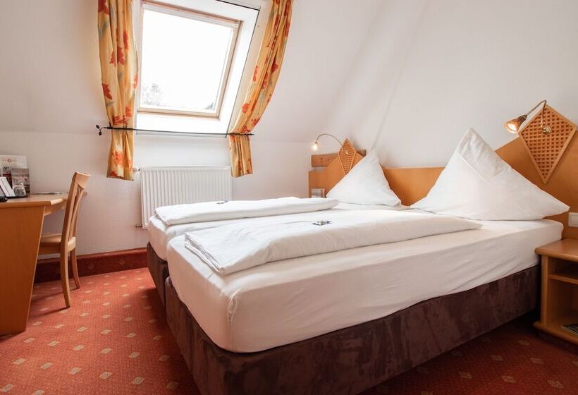 Номер Стандарт, Land Gut Hotel Landgasthof Zur Rose
