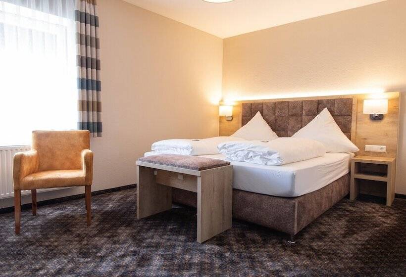 Номер Стандарт, Land Gut Hotel Landgasthof Zur Rose