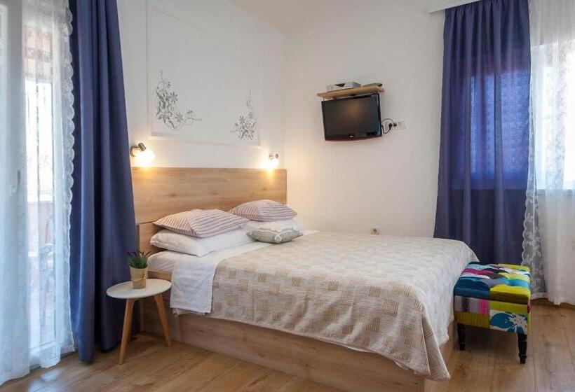 آپارتمان 1 خوابه با چشم‌انداز دریا, Villa Rosa