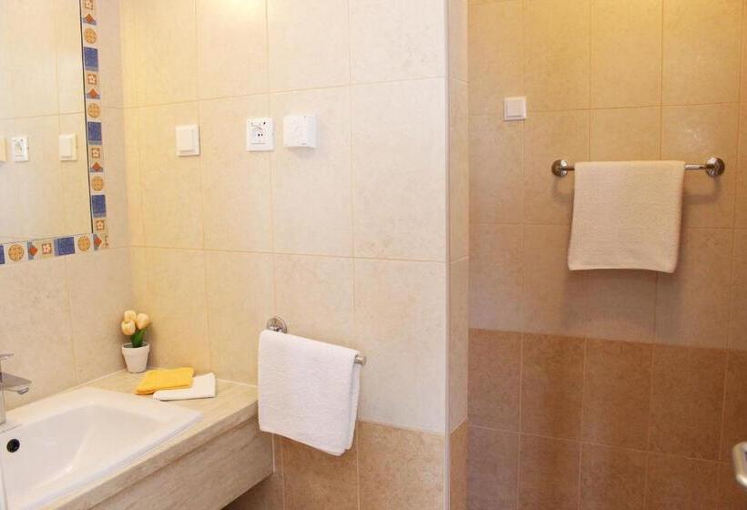 آپارتمان 1 خوابه با چشم‌انداز دریا, Villa Rosa
