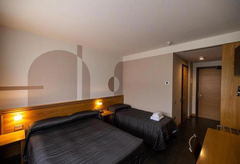 اتاق کلاسیک سه تخته, Europa Belluno