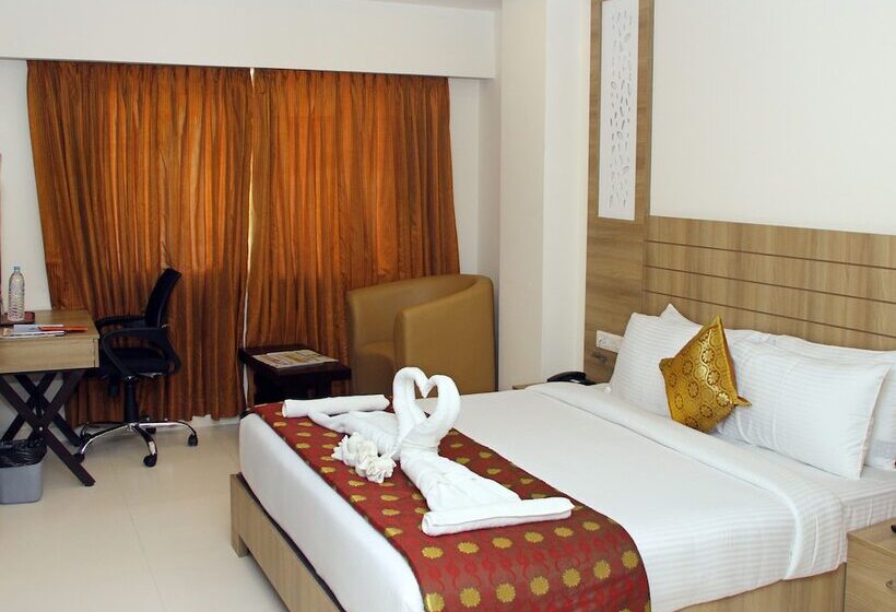 Family Room, Vinayaga By Poppys, Kumbakonam