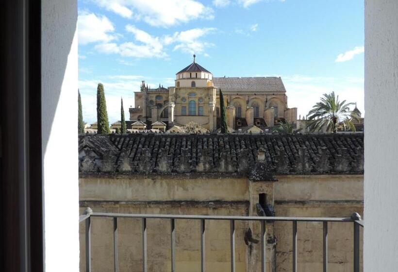 اتاق استاندارد با چشم‌انداز, Boutique Caireles