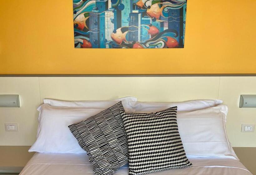 Quarto Estandar, Marolda