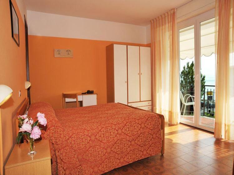 Quarto Triplo Estandar, Marolda