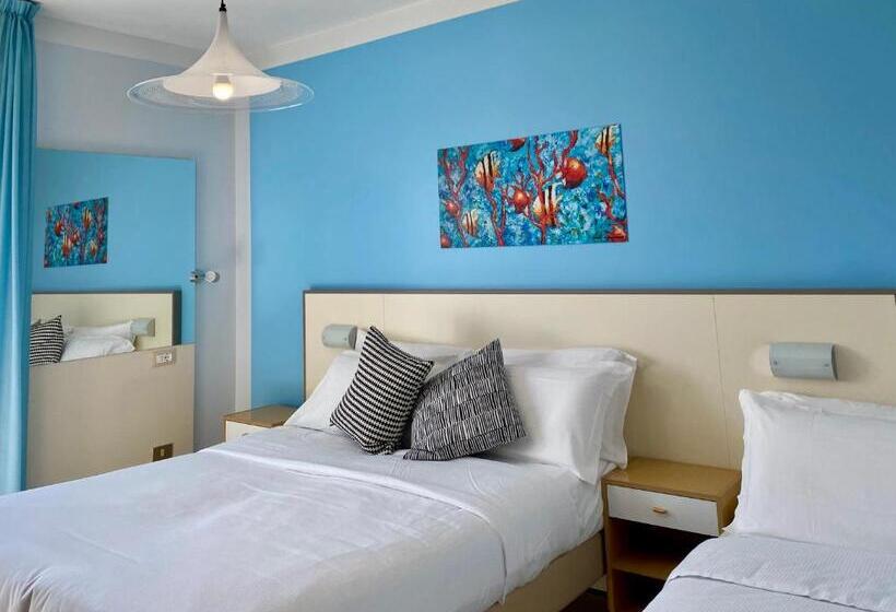 Quarto Triplo Estandar, Marolda