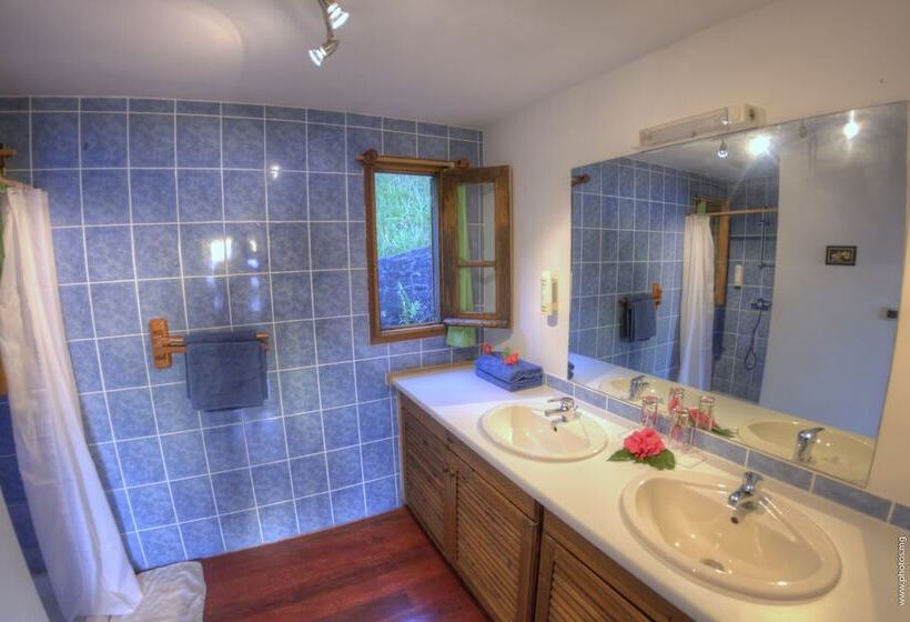 بانگلوی استاندارد 2 خوابه, Masoandro Lodge