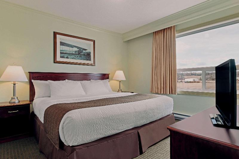 스위트 킹사이즈 침대, Quality Inn & Suites