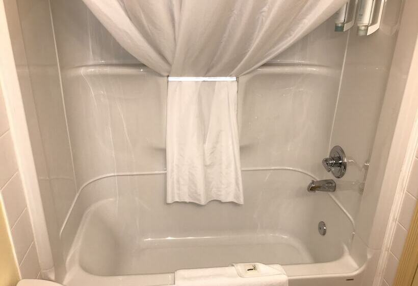 스위트, Quality Inn & Suites