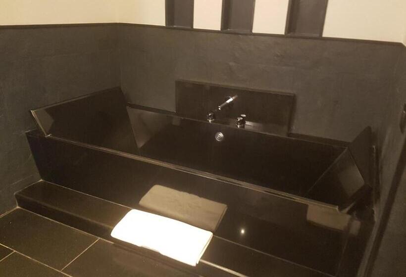 Хижина Superior, Taj Madikeri Resort & Spa Coorg