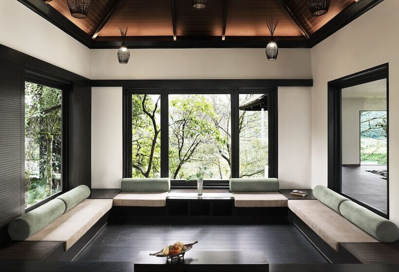Вилла Deluxe 1 Спальня, Taj Madikeri Resort & Spa Coorg