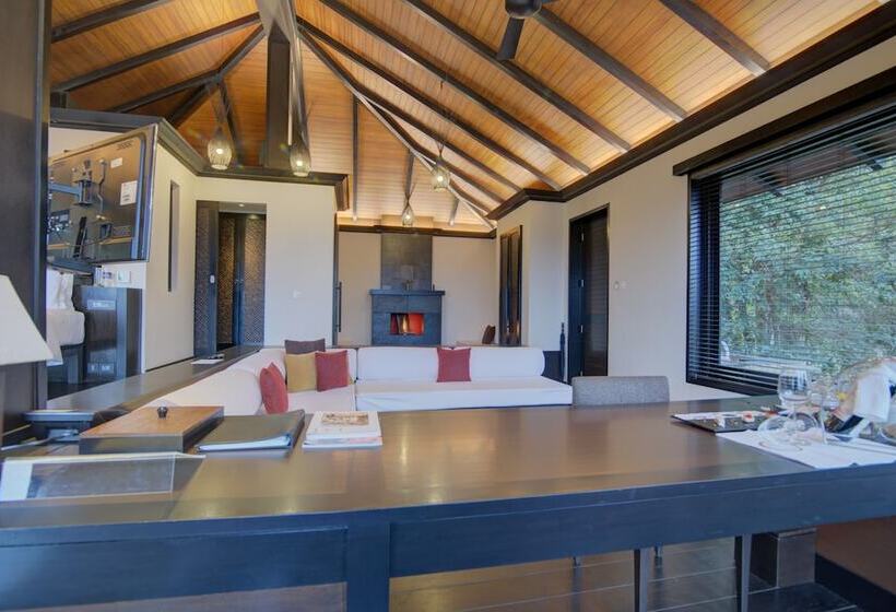 Вилла Premium 1 Спальня, Taj Madikeri Resort & Spa Coorg