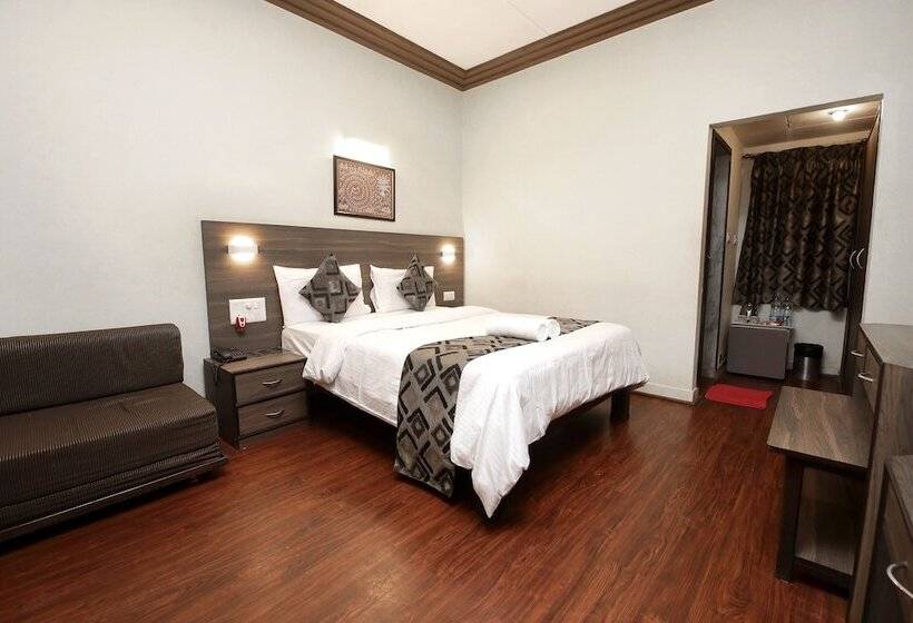 Номер Deluxe, Westend
